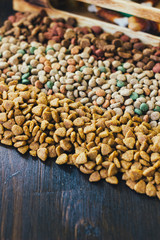 Dry pet food