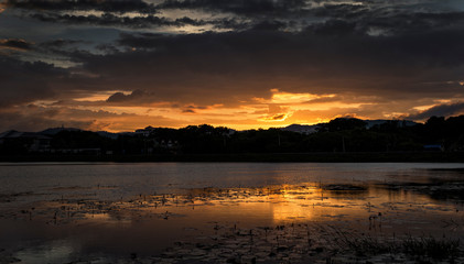 Obraz premium Colorful sky with cloud at sunset Phuket, Thailand.