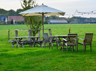 Ort der Enspannung, Treffen