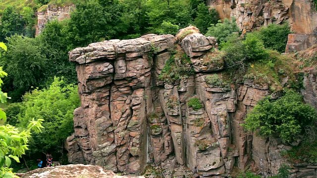climbers to conquer the rock above the river, rock above the river, alpinists before climbing, climbers in buky canyon, climbing in a gorge above the river, ukraine buki canyon