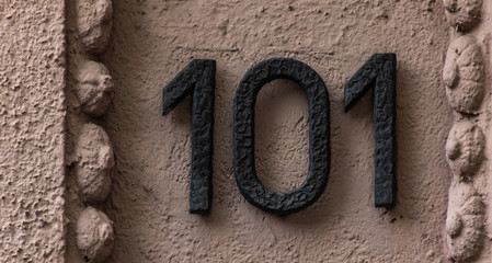 Hausnummer 101
