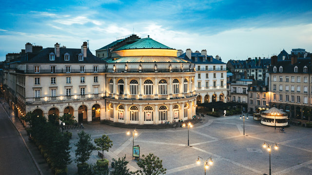 Op&eacute;ra de la ville de Rennes , place de l'hotel de ville, Bretagne