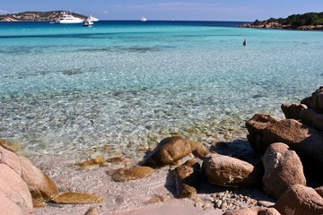 Fototapeta na wymiar Spiaggia in Costa Smeralda, Sardegna-Italia