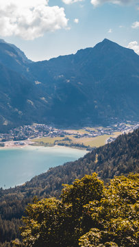 Smartphone HD wallpaper of alpine view at Achensee
