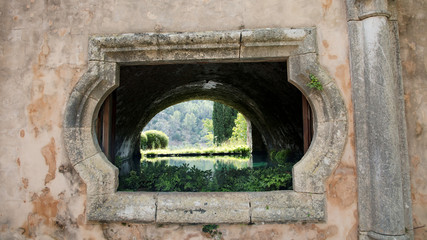 Fototapeta na wymiar Pond in house in the Garden of Alfabia, Mallorca, Spain