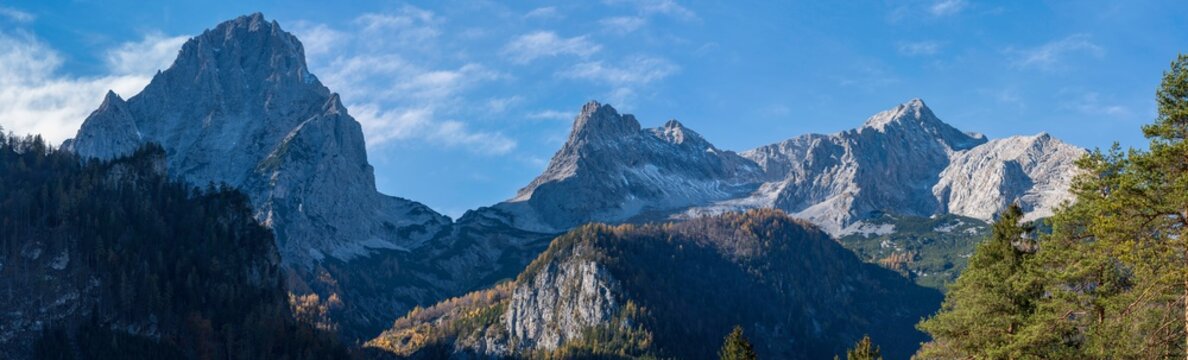 Totes Gebirge mit Spitzmauer, Brotfall und Gro&szlig;er Priel Panorama