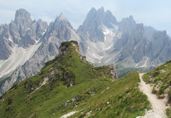 Fototapeta na wymiar Włochy, Dolomity - na Szlaku Sentiero Bonacossa