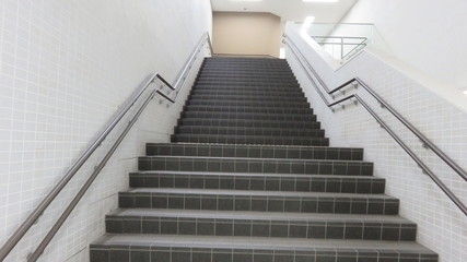 Fototapeta na wymiar 駅の階段