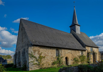 Fototapeta na wymiar Chapelle Saint-Martin-de-Villenglose en Mayenne