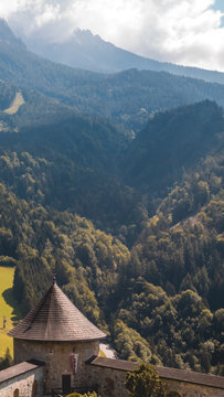 Smartphone HD wallpaper of alpine view at Castle Hohenwerfen