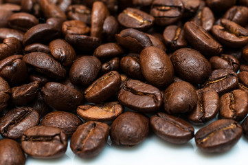 ganze Kaffeebohnen 