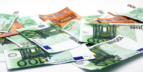 Das Geld liegt überall