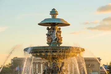Fototapete Brunnen Brunnen am Place de la Concorde in Paris, Frankreich