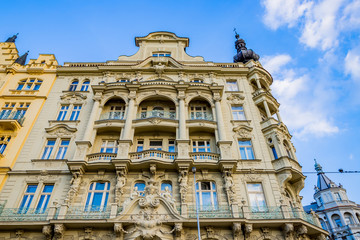 Fototapeta premium Immeubles au bord de La Vltava à Prague
