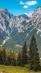 Smartphone HD wallpaper of alpine view at the Zwoelferkopf summit