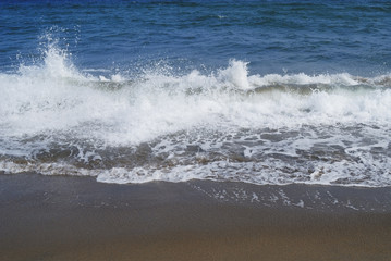 海　波　波打ち際　砂浜　素材