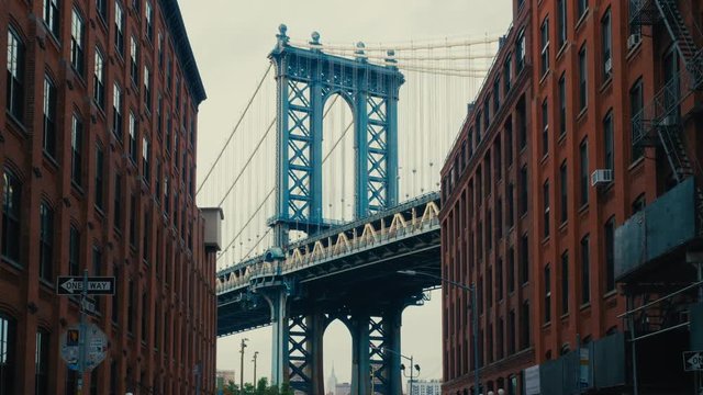 DX View of Manhattan bridge from Washington street, Brooklyn, New York, USA