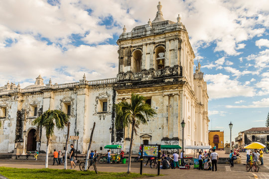 A view of the Cathedral of the Assumption of Mary, from Parque Central, Leon, Nicaragua