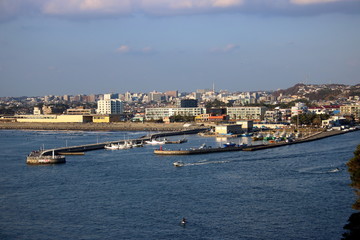 Fototapeta premium 片瀬漁港全景（神奈川県藤沢市片瀬海岸）