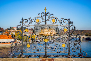 Porte-bonheur sur le Pont Charles de Prague