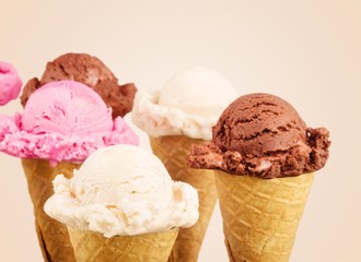 Ice cream scoops with vanilla, chocolate and