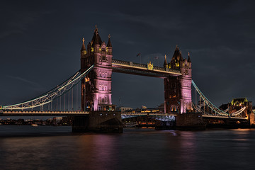 Fototapeta na wymiar Tower of London at night