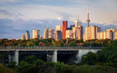 Foto op Canvas Toronto Skyline over the Don Valley at Sunrise in Autumn © Brady