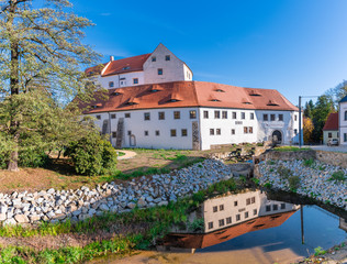Fototapeta na wymiar Schloss Klippenstein in Radeberg