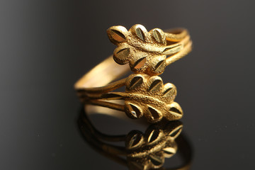 Olive leaves symbol on gold ring, Fashion gold ring