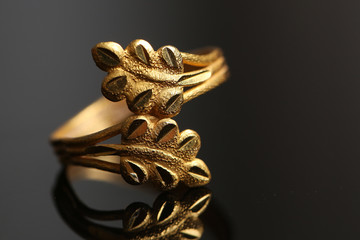 Olive leaves symbol on gold ring, Fashion gold ring