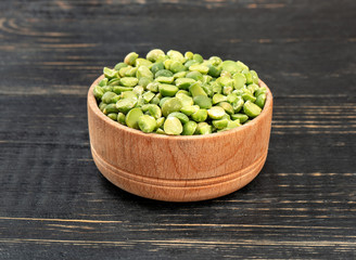 Dry green peas in bowl