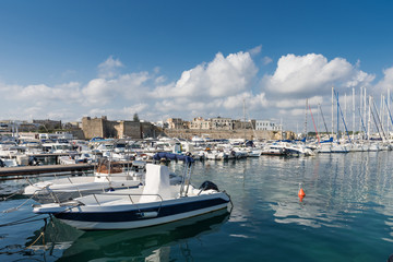 Fototapeta na wymiar Hafen von Otranto; Apulien; Italien