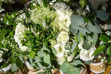 Obraz na płótnie Canvas Wedding decor table setting and flowers.