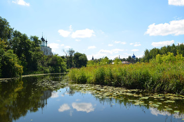 Fototapeta na wymiar Kamenka River in Suzdal