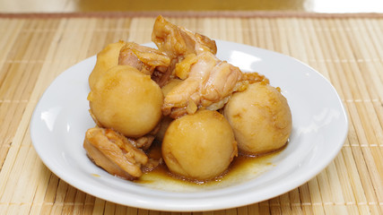 里芋と鶏肉の煮物