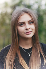 Naklejka premium girl in the park