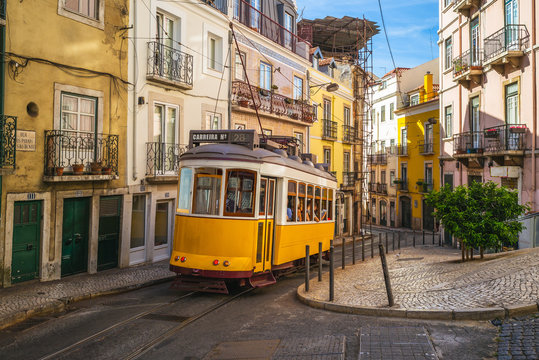 tram on line 28 in lisbon, portugal © Richie Chan