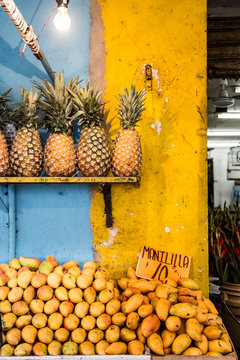 pinapple market in mexico