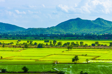 Obraz premium Beautiful landscape view of hill and mountain with cloud sky.