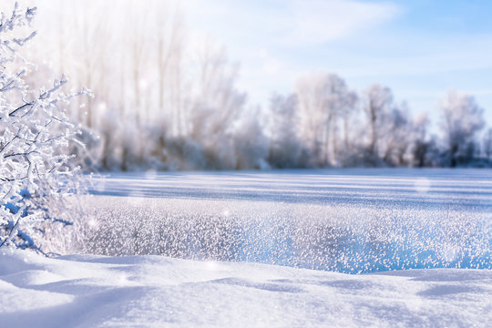 winter am see verschwommener hintergrund