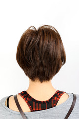 女性　後ろ姿　カットモデル　ヘアスタイル