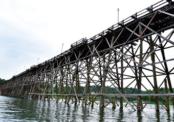 Fototapeta premium Wooden bridge over the river