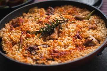 spanish food paella Valenciana