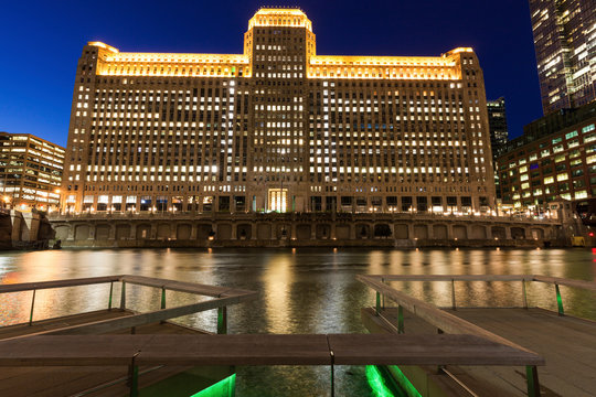 Merchandise Mart in Chicago at night