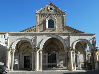 Fototapeta na wymiar Sessa Aurunca Cathedral (Duomo)
