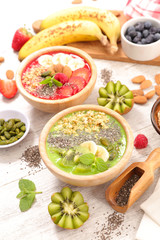 healthy smoothie bowl