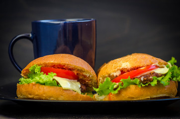 cooked cheeseburgers at home