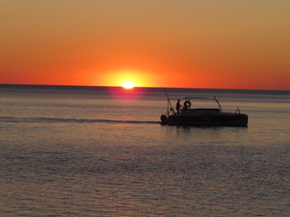 Obraz premium Sun, sunset on the sea. (The Vast Russia! Sergey, Bryansk.)