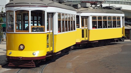 Fototapeta na wymiar old historical tram in the city of lisbon
