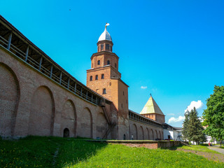 Fototapeta na wymiar Veliky Novgorod. The inner walls of the Novgorod Kremlin and Kokui Tower